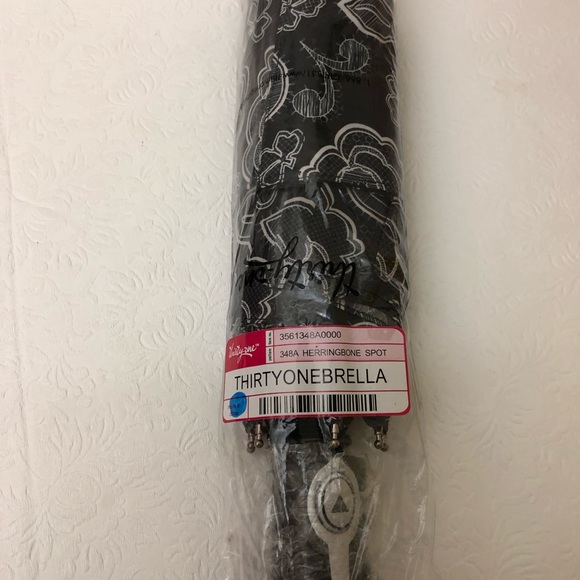 thirty-one Accessories - Thirty One Umbrella HERRINGBONE SPOT Brand New